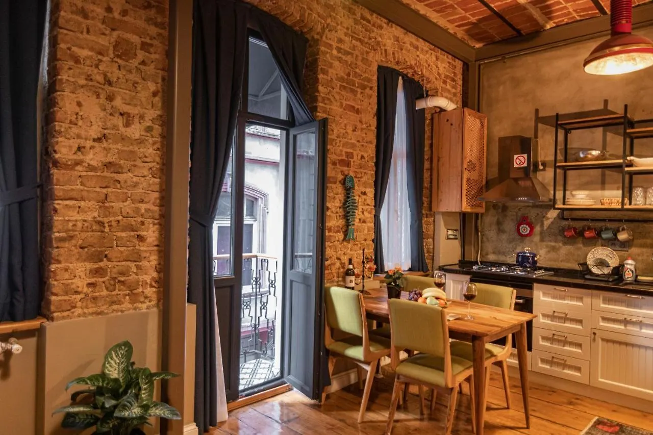 The Istanbuller Apartment