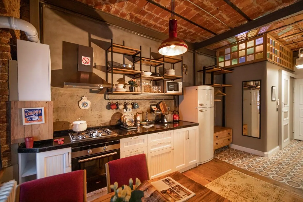 The Istanbuller Apartment