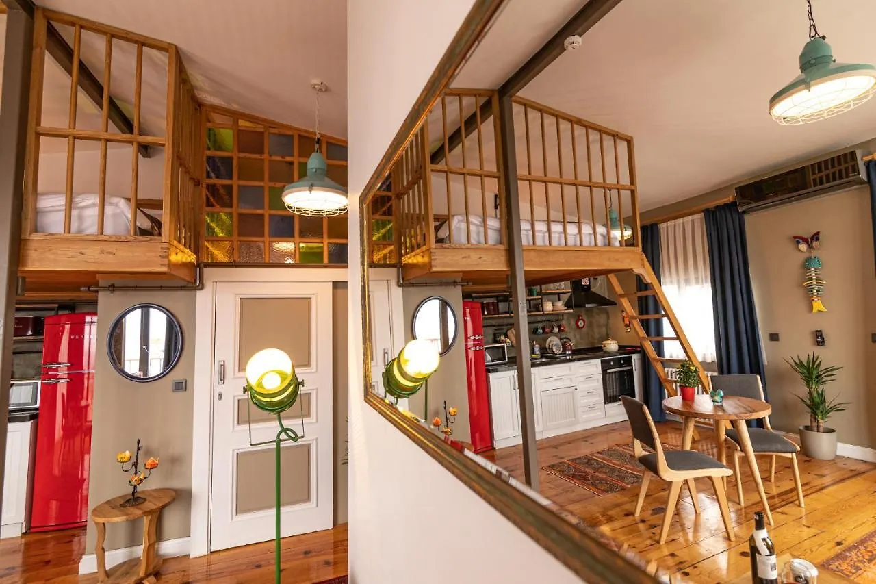 The Istanbuller Apartment 0*, Istanbul